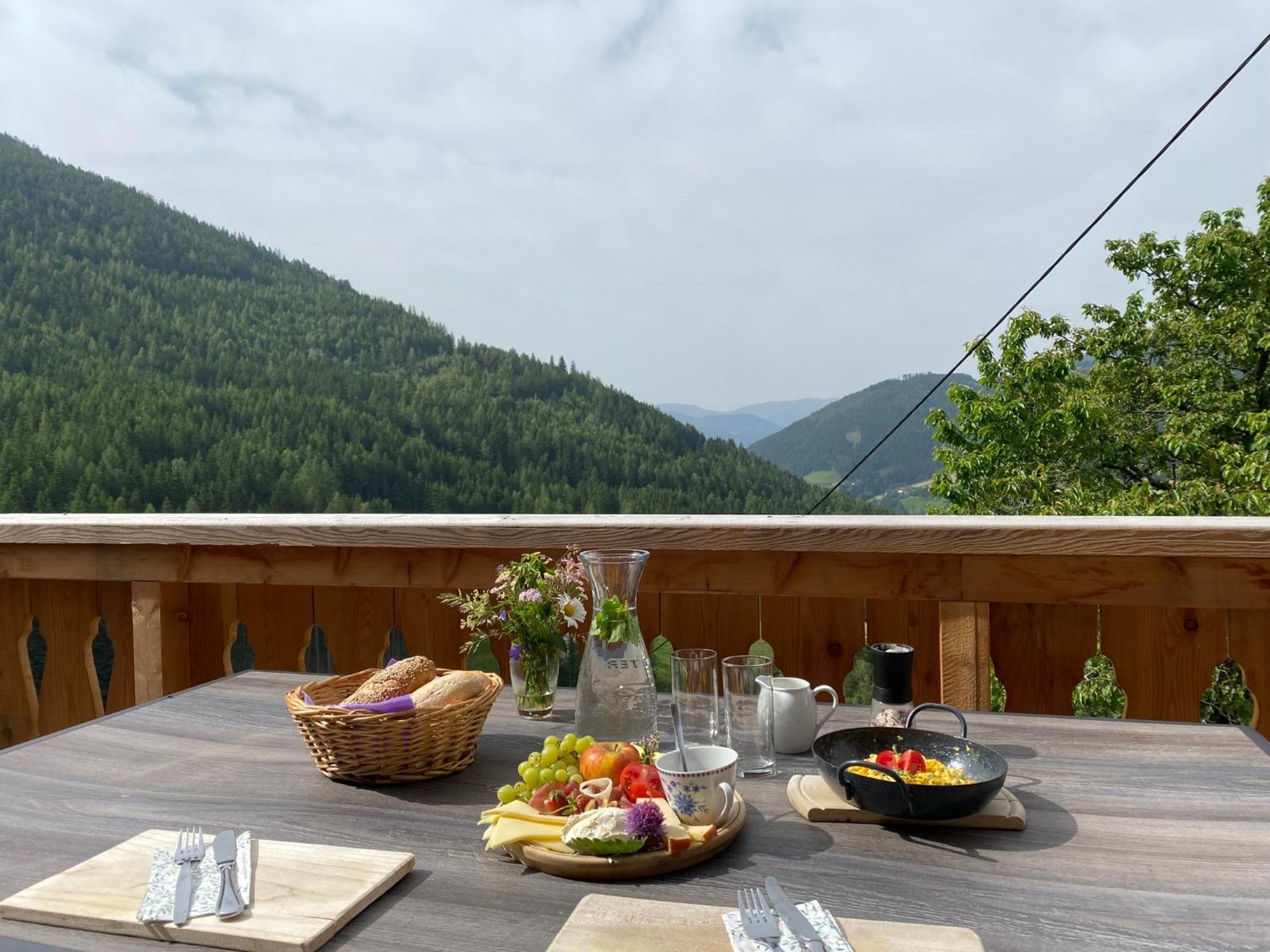 Biohof Laussnitzer In Rennweg Farm stay *